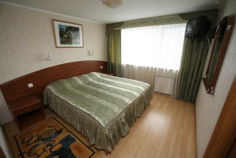 Hotel Tomsk Bagian luar foto